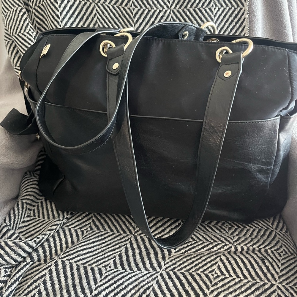BEIS diaper / weekend bag